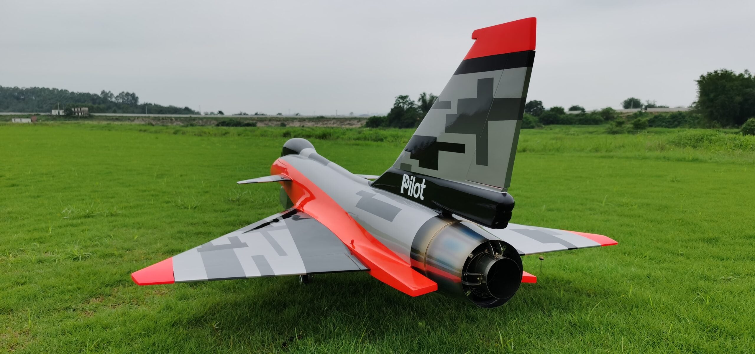 Pilot rc J10-B 2.2m Jet 06 retracts,air trap,tail pipe.