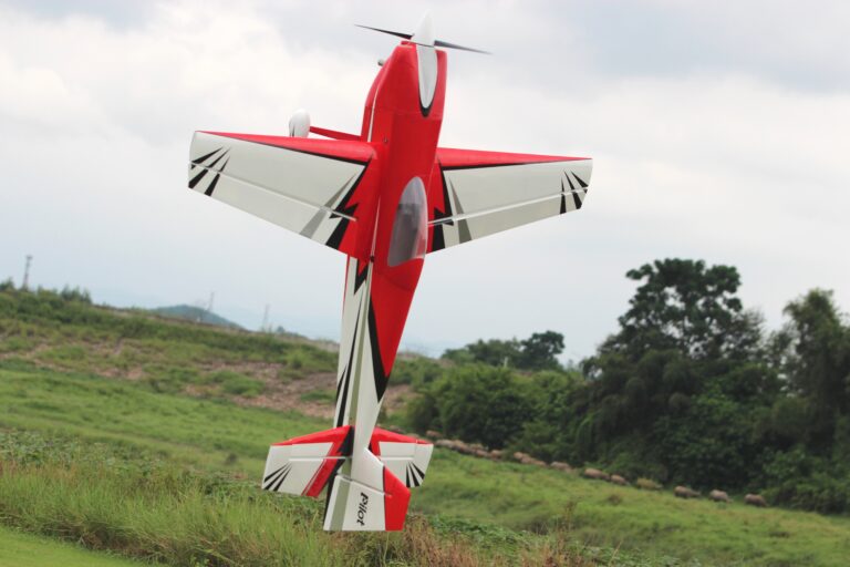 » Pilot rc Edge 540V3 01 red 85" 2.16m