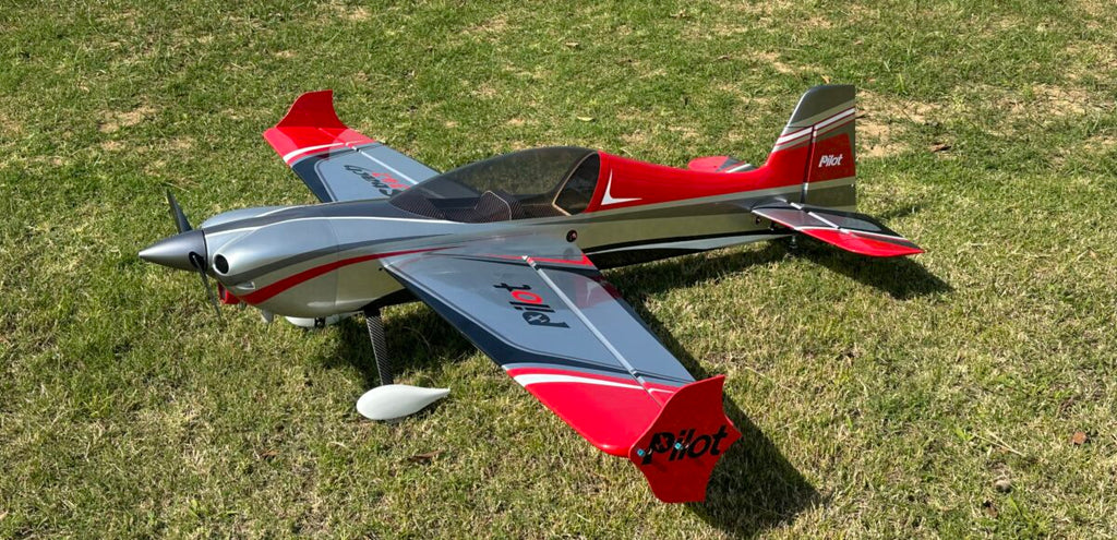 Pilot rc Sbach V2 90" 2.29m 11 red/silver