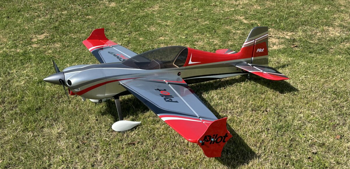 Pilot rc Sbach V2 90" 2.29m 11 red/silver