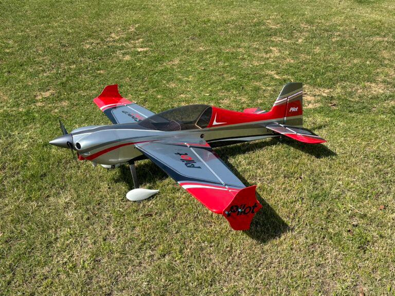 Pilot rc Sbach V2 90" 2.29m 11 red/silver