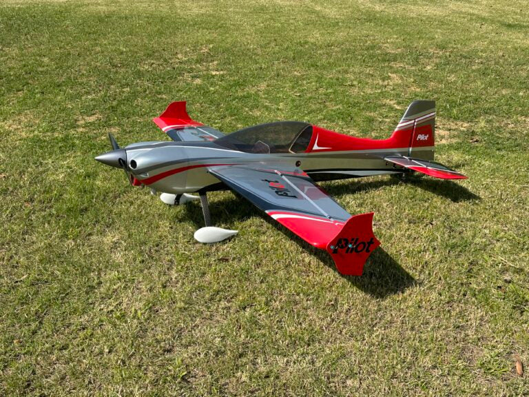 Pilot rc Sbach V2 90" 2.29m 11 red/silver