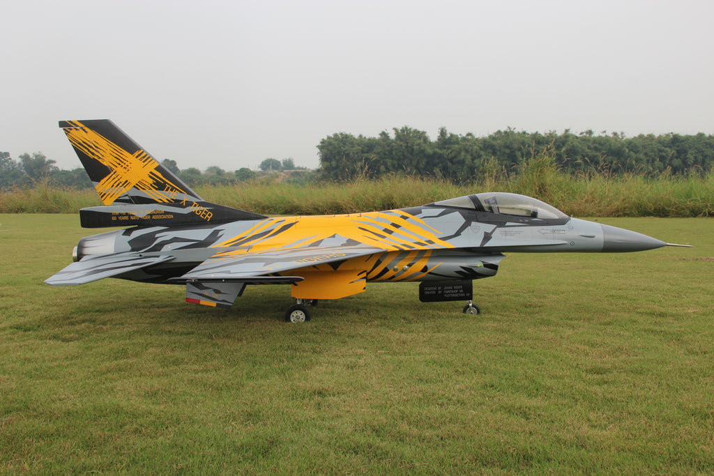 Pilot rc 1/5 F16 3.06m incl retracts X Tiger scheme
