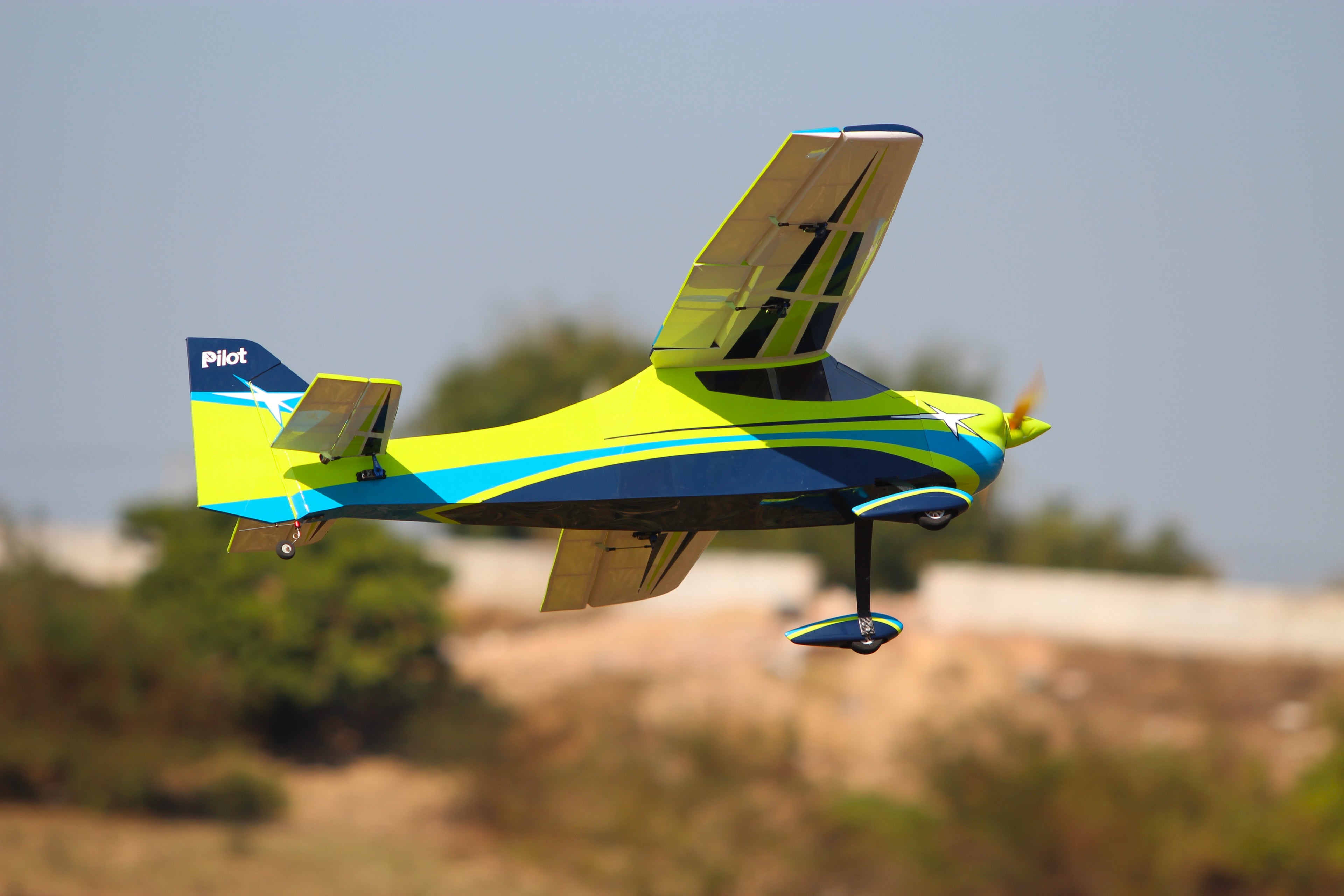 Pilot rc Skywolf V2 04 green/blue 67" 1.70m