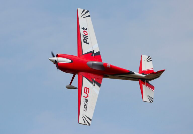 » Pilot rc Edge 540V3 01 red 85" 2.16m