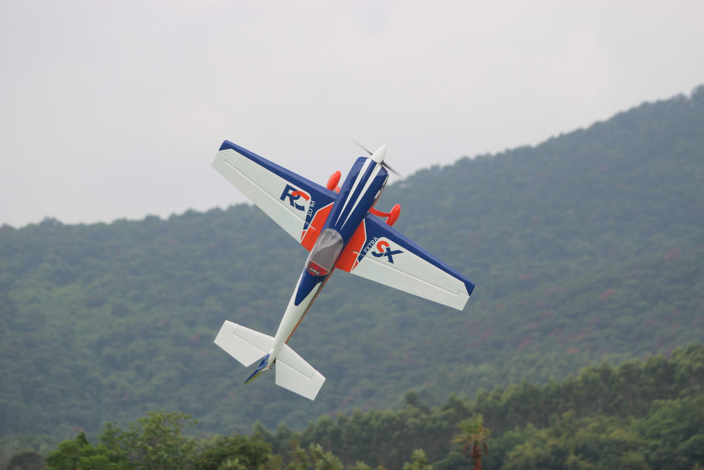 Pilot rc Extra 330SX 02 orange /blue/white 103" 2.64m