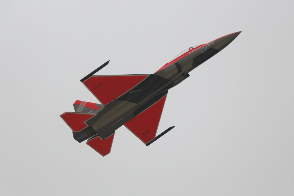 Pilot rc 2.2m FC1 3D 01 Fluorescent red retract version