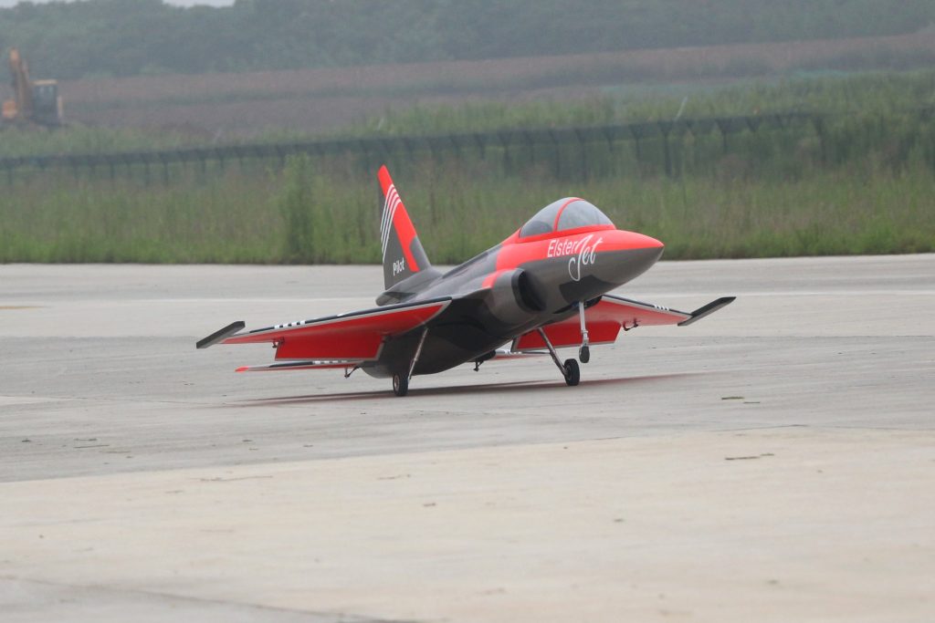 Pilot rc 2.2m FC1 3D 01 Fluorescent red retract version