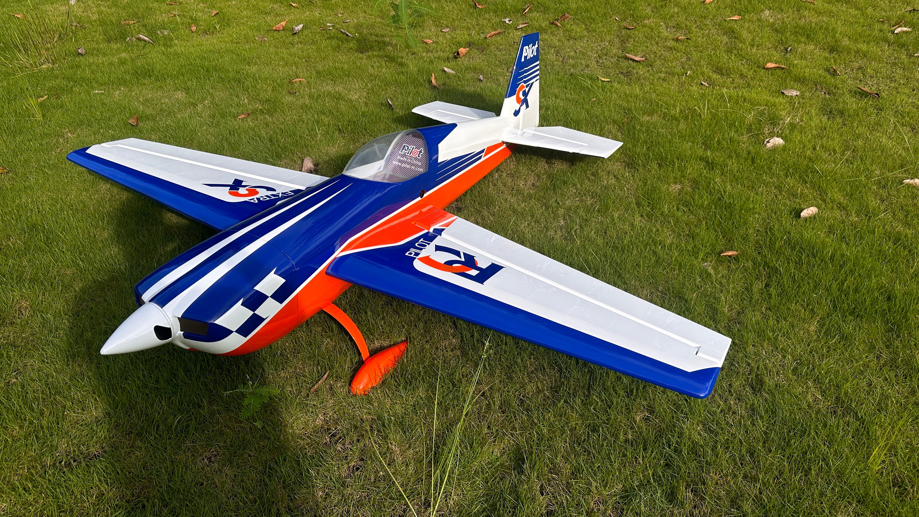 Pilot rc Extra 330SX 02 orange /blue/white 103" 2.64m