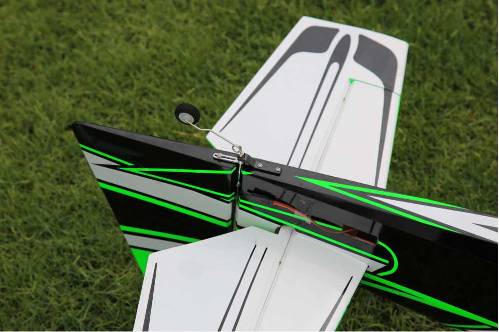 OMP Hobby 60" Edge 540 green Kevlar Reinforced power combo