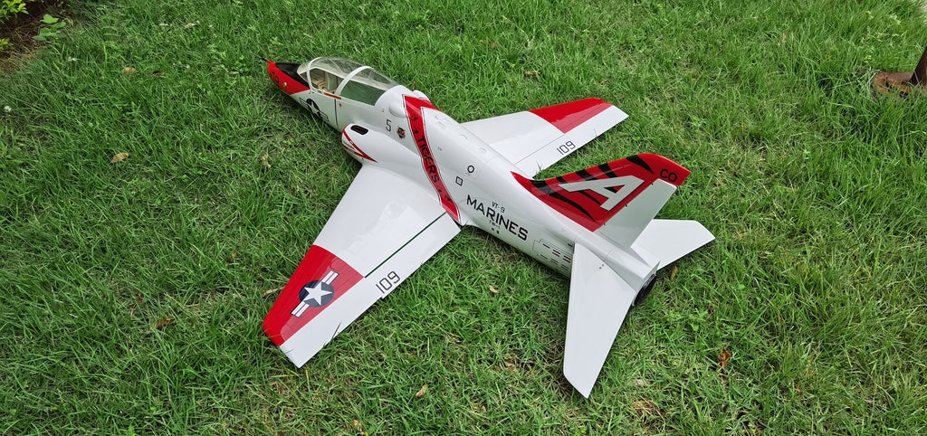 » Pilot rc Bae hawk 1.8m (70.9′′) 02 white retract version
