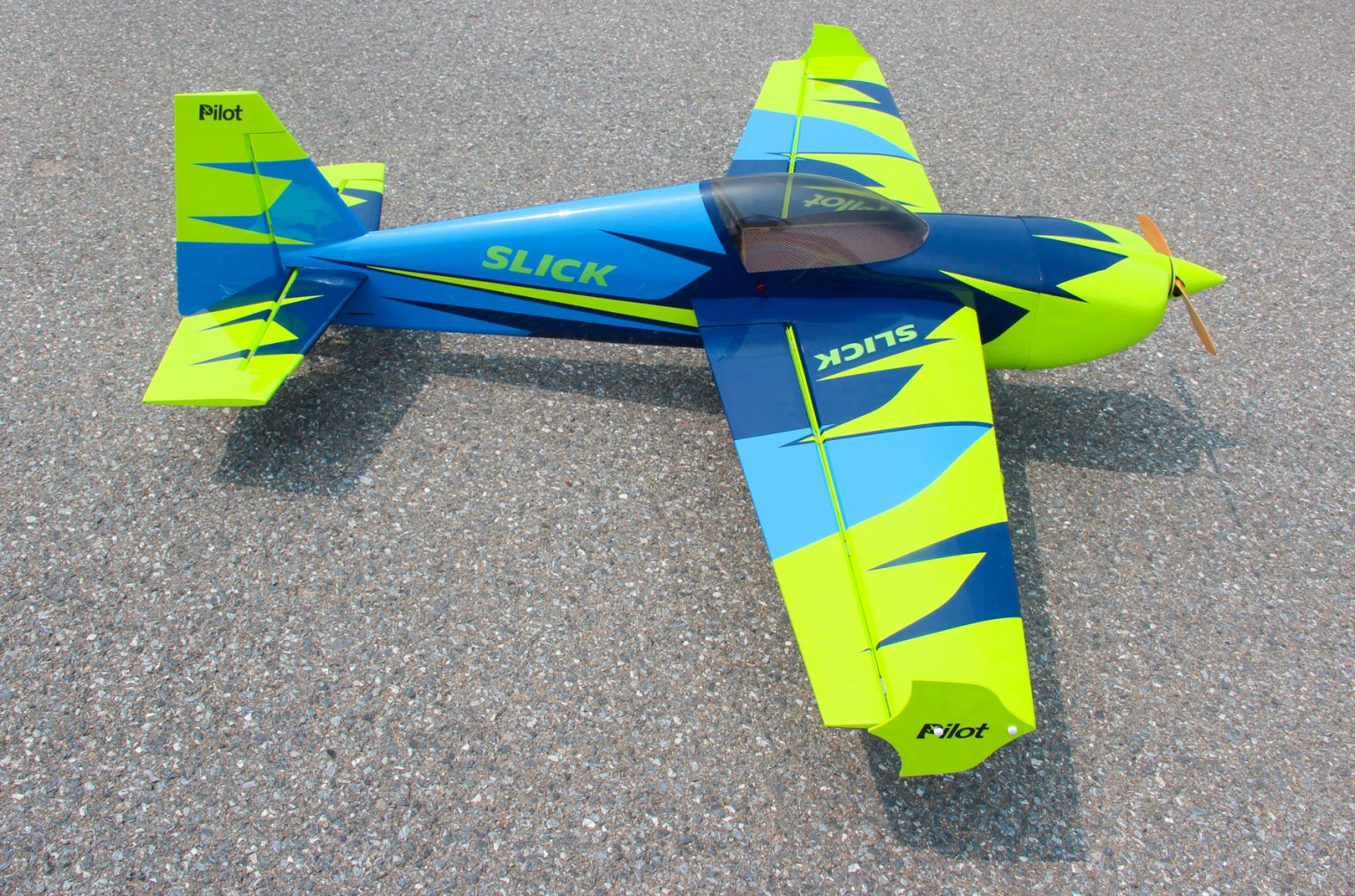 » Pilot rc Slick 360 84" 2,13M 02 green/blue