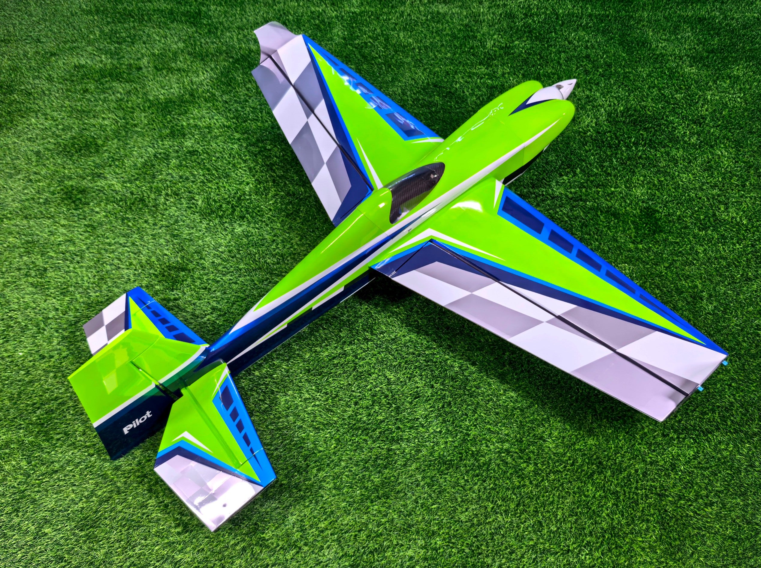 Pilot rc Edge 540V3 03 green 67" 1.70m