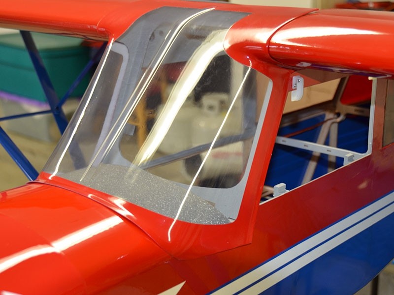 » Pilot RC Decathlon 2.7m Red/White/Star
